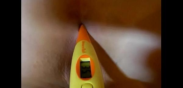 Insert the suppository anal and measure the temperature rectally